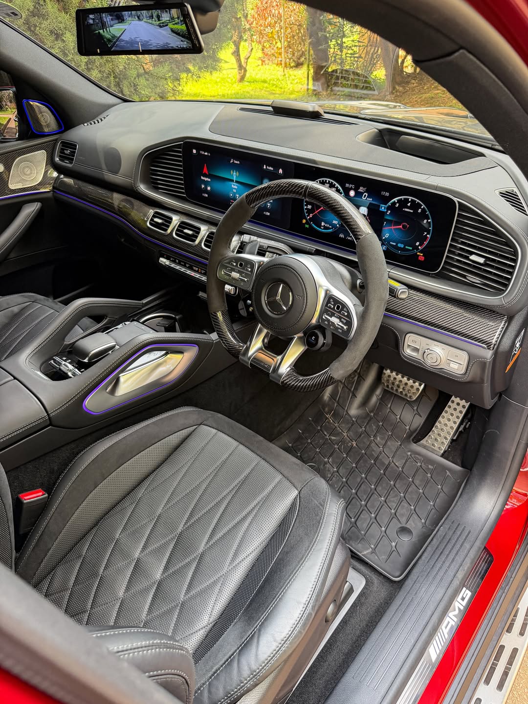 2022 Mercedes-Benz GLE 63 S AMG interior photo 1